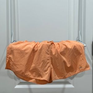 alo 3” shorts - Women’s - SIZE S - CORAL
